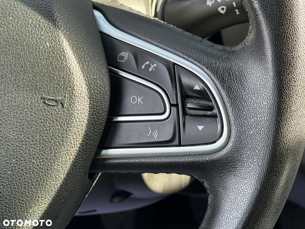 Renault Megane ENERGY TCe 100 EXPERIENCE - 18