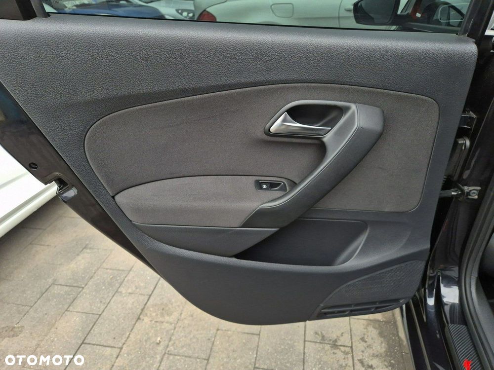 Volkswagen Polo 1.4 Comfortline - 20