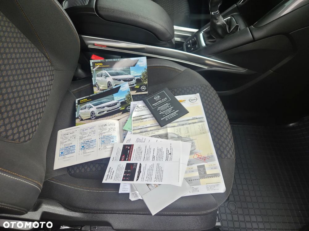 Opel Zafira 1.4 T Cosmo EcoFLEX S&S EU6 - 17