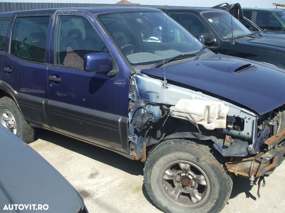 Dezmembrez NISSAN  TERRANO 2  in 2 sau 4 usi - 3