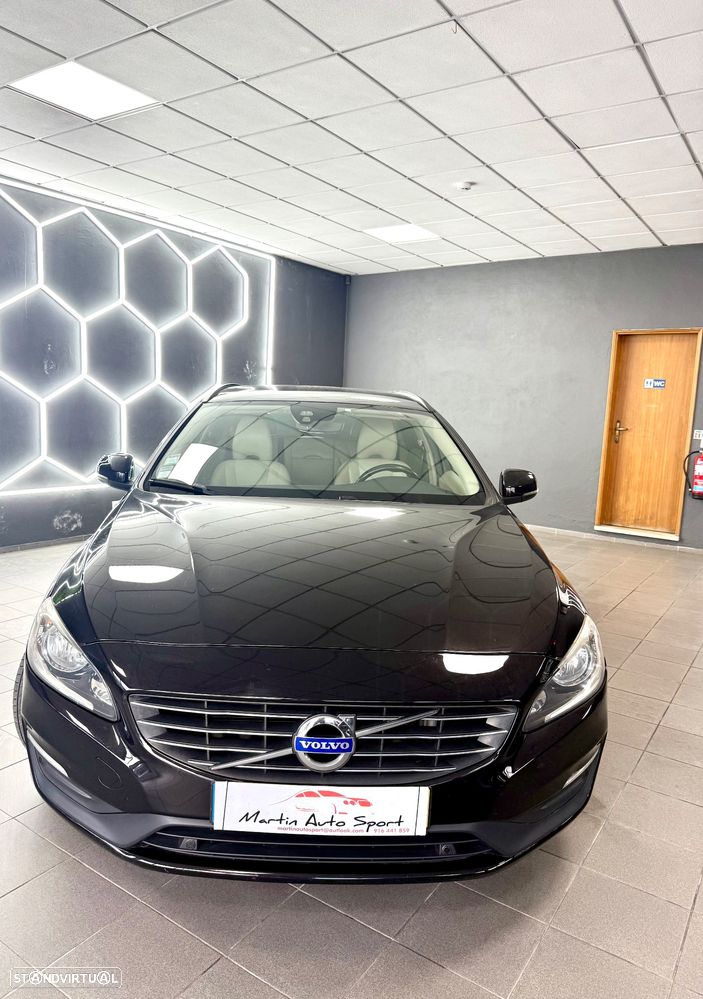 Volvo V60 2.0 D3 Momentum - 5