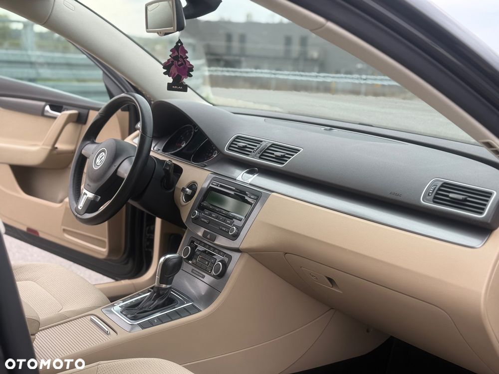 Volkswagen Passat 1.8 TSI Comfortline DSG - 9