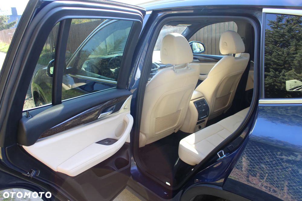 BMW X3 xDrive30i GPF xLine sport - 11