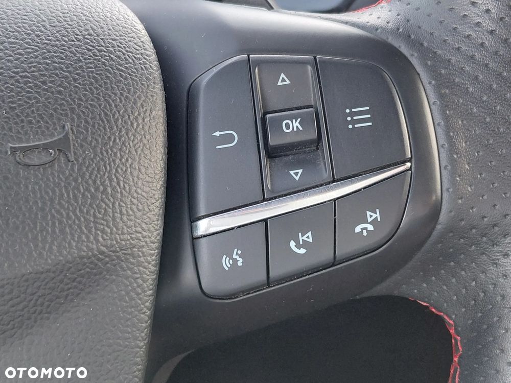 Ford Focus 1.0 EcoBoost Hybrid ST-LINE - 37