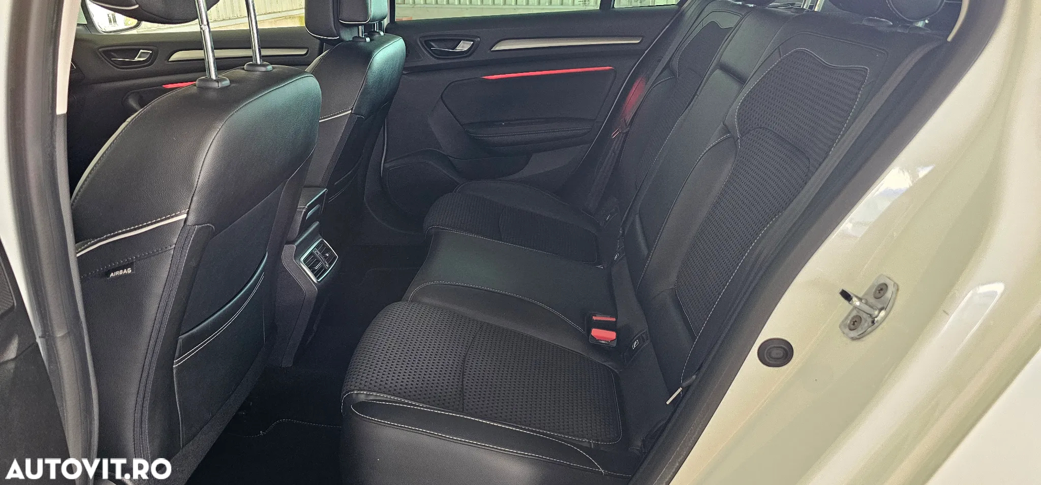 Renault Megane Grandtour ENERGY dCi 110 EDC BOSE EDITION - 12
