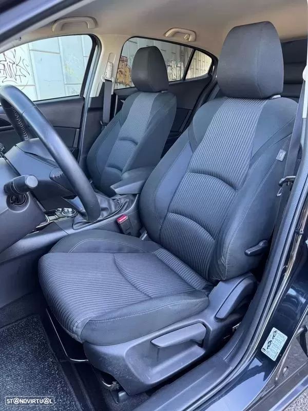 Mazda 3 Hatchback 1.5 Sky-G Evolve Navi - 8