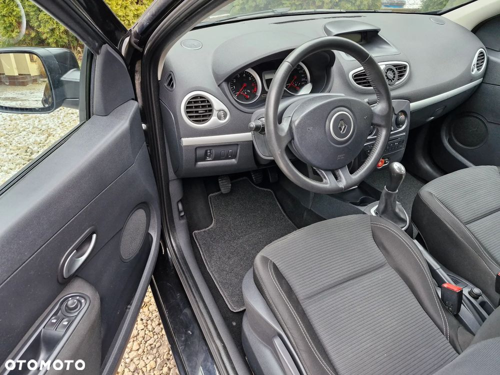 Renault Clio 1.2 16V 75 Dynamique - 14