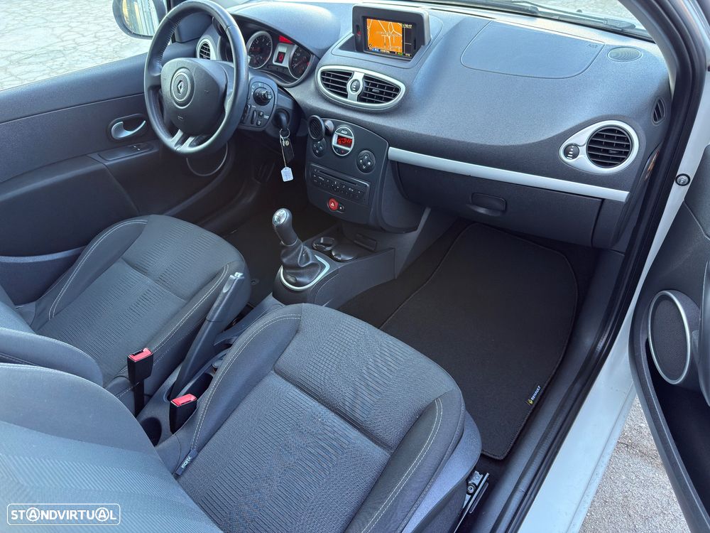 Renault Clio - 13