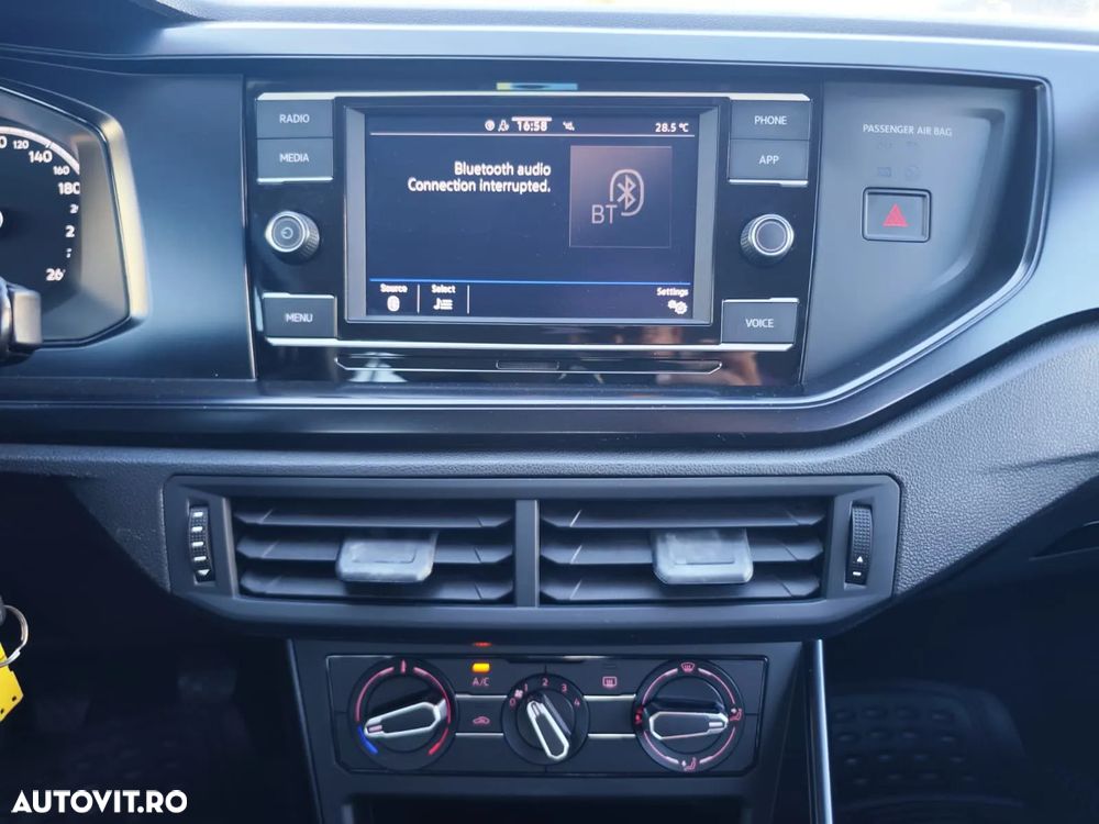 Volkswagen Polo 1.0 MPI Base - 18