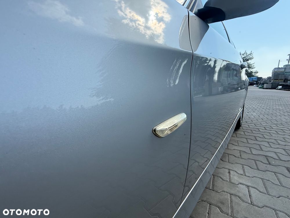BMW Seria 3 325i - 31