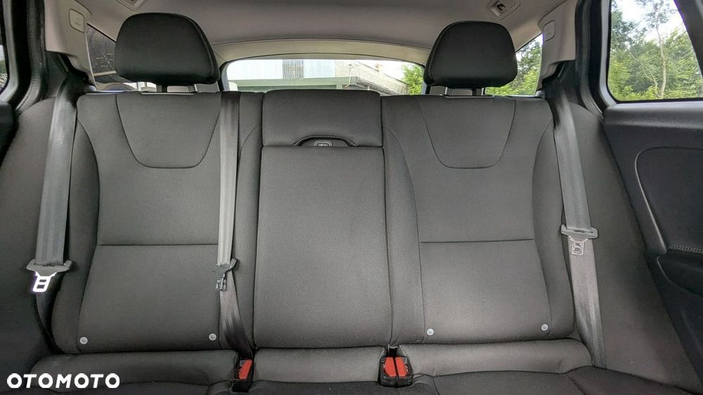Volvo V60 D2 Kinetic - 16