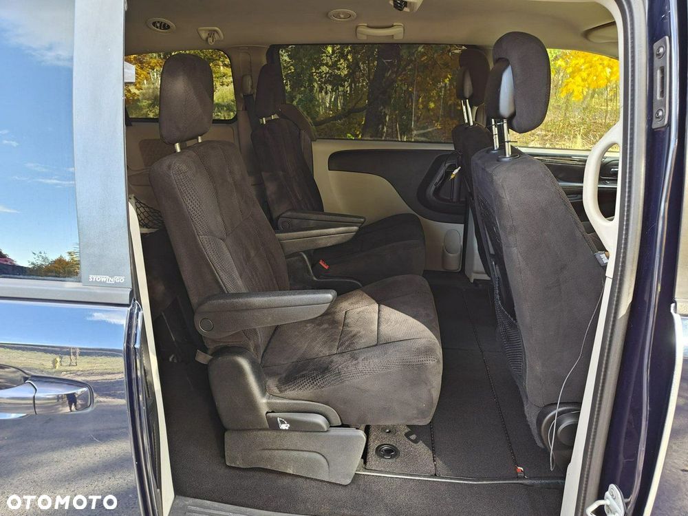 Dodge Grand Caravan - 15