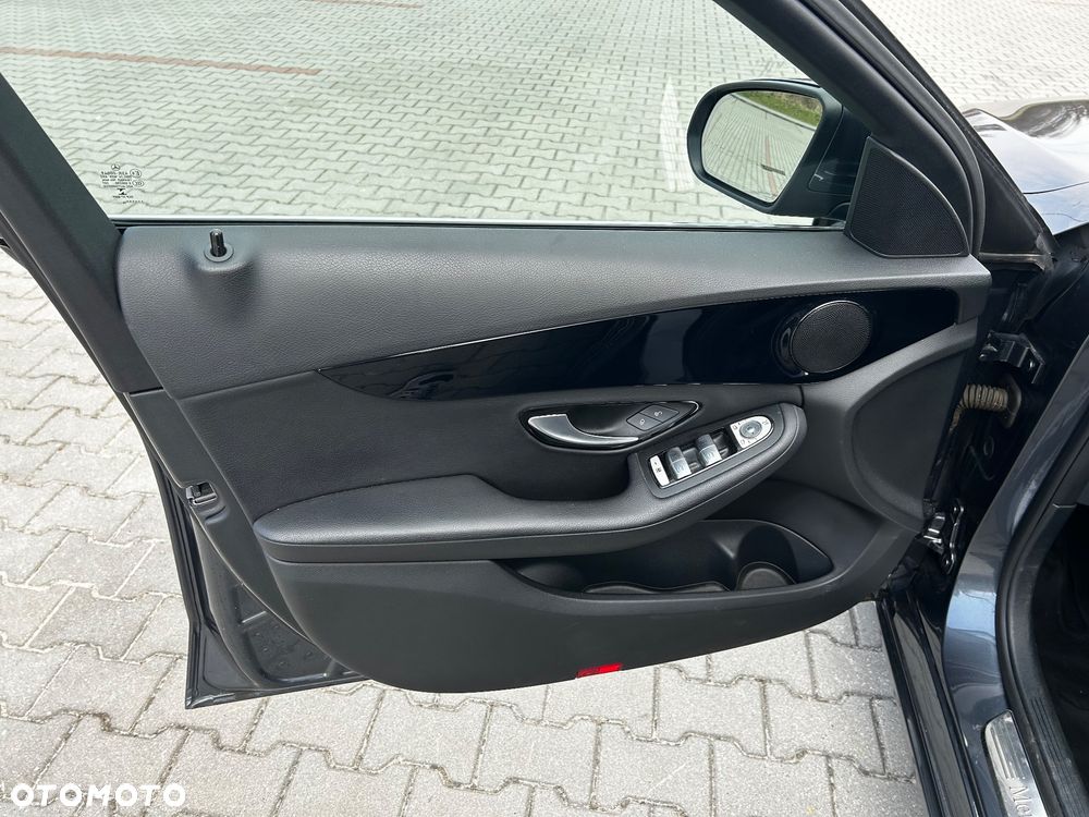 Mercedes-Benz Klasa C 200 (BlueTEC) d 7G-TRONIC Exclusive - 19