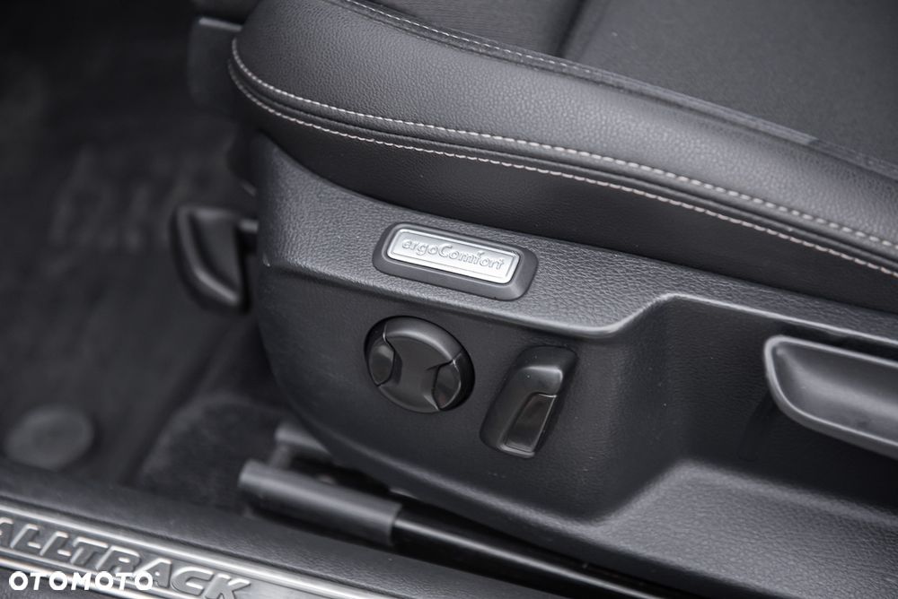 Volkswagen Passat Alltrack - 22