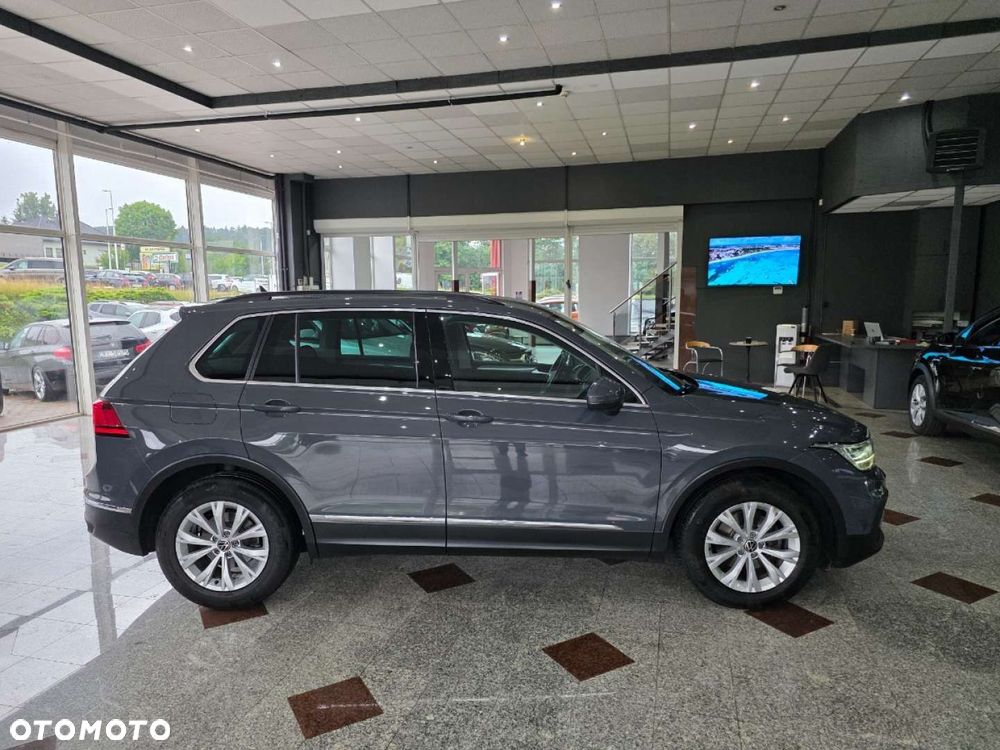 Volkswagen Tiguan - 32