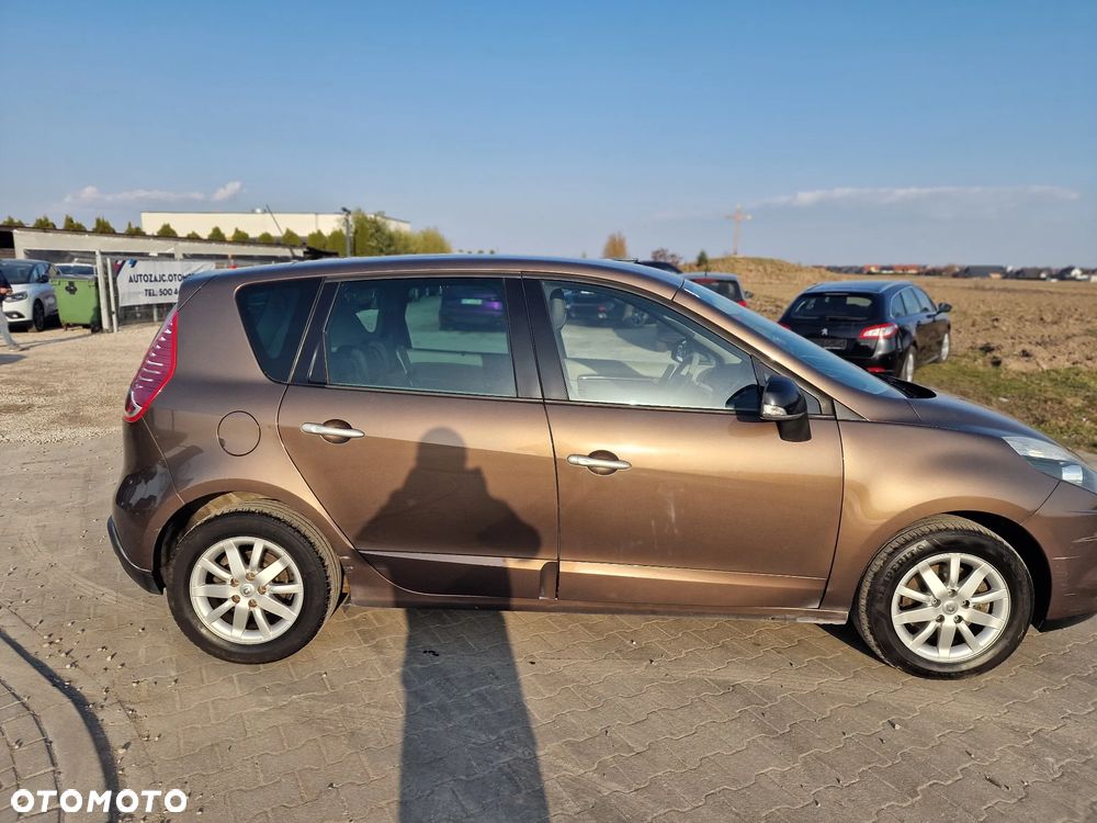 Renault Scenic 1.9 dCi Confort Privilege - 8