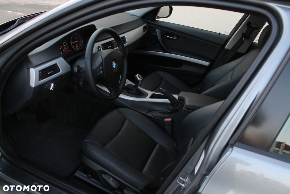 BMW Seria 3 318d DPF Edition Exclusive - 6