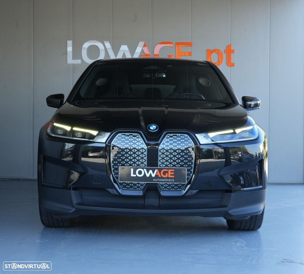 BMW iX xDrive 40 Pack Desportivo - 24