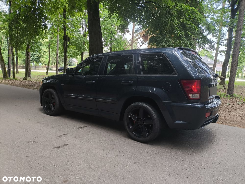 Jeep Grand Cherokee 6.1 V8 SRT8 - 8