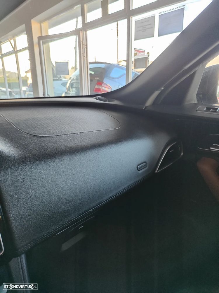 Jaguar F-Pace 20d Aut. R-Sport - 34