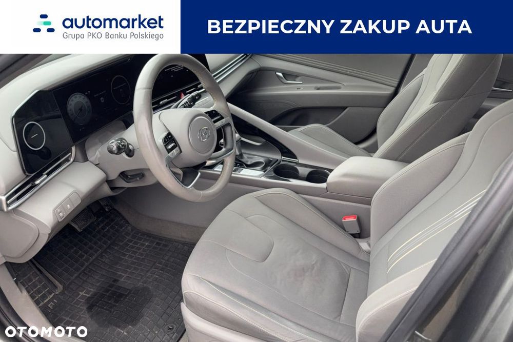 Hyundai Elantra 1.6 Executive CVT - 12