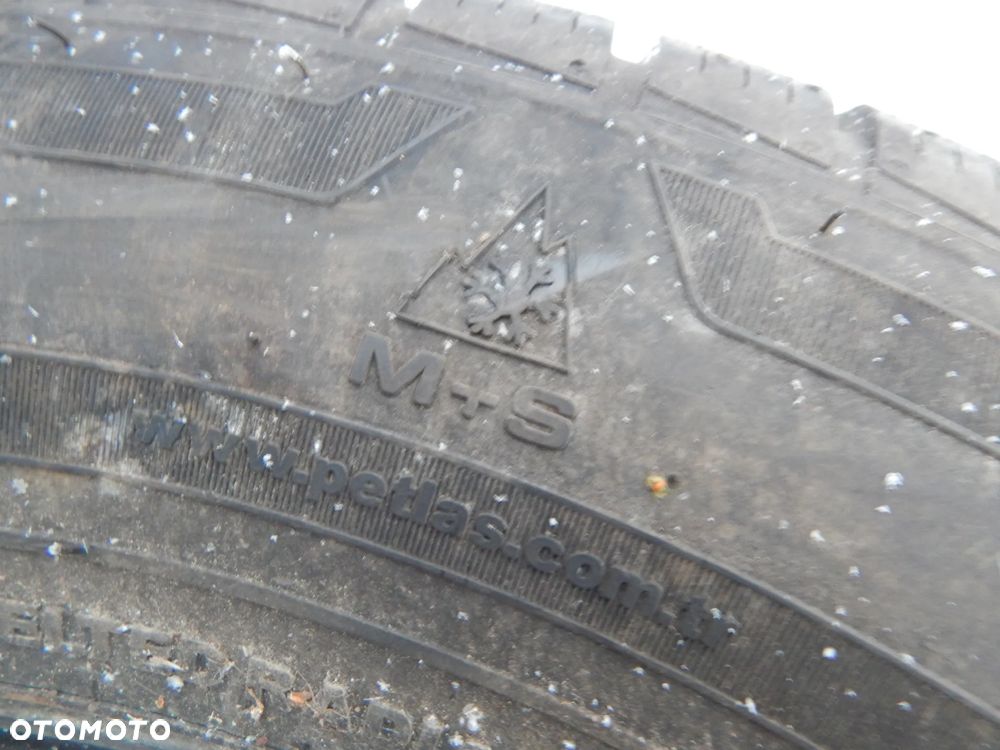Opona 4x opony 16 R16 215 / 70 Petlas Explero Winter W671 komplet Łuków części - 4