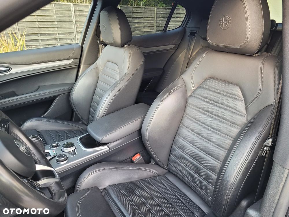 Alfa Romeo Stelvio 2.2 JTDM Veloce Q4 - 12