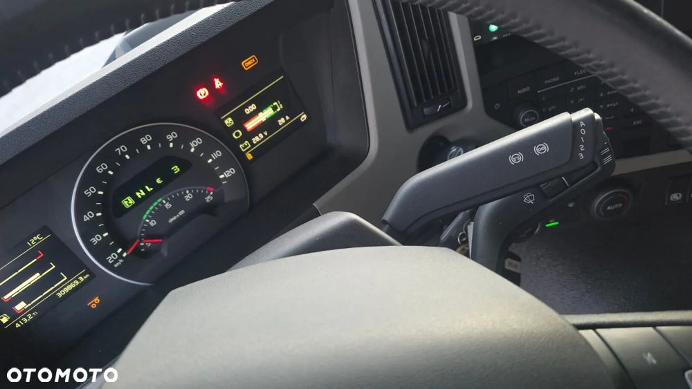 Volvo FM 370 Euro 6 6x2 długa 9.3m 22 palety! super stan! niski przebieg! świeży import! - 30