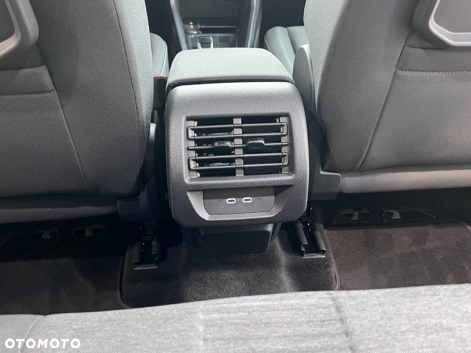 Ford Tourneo Connect - 16
