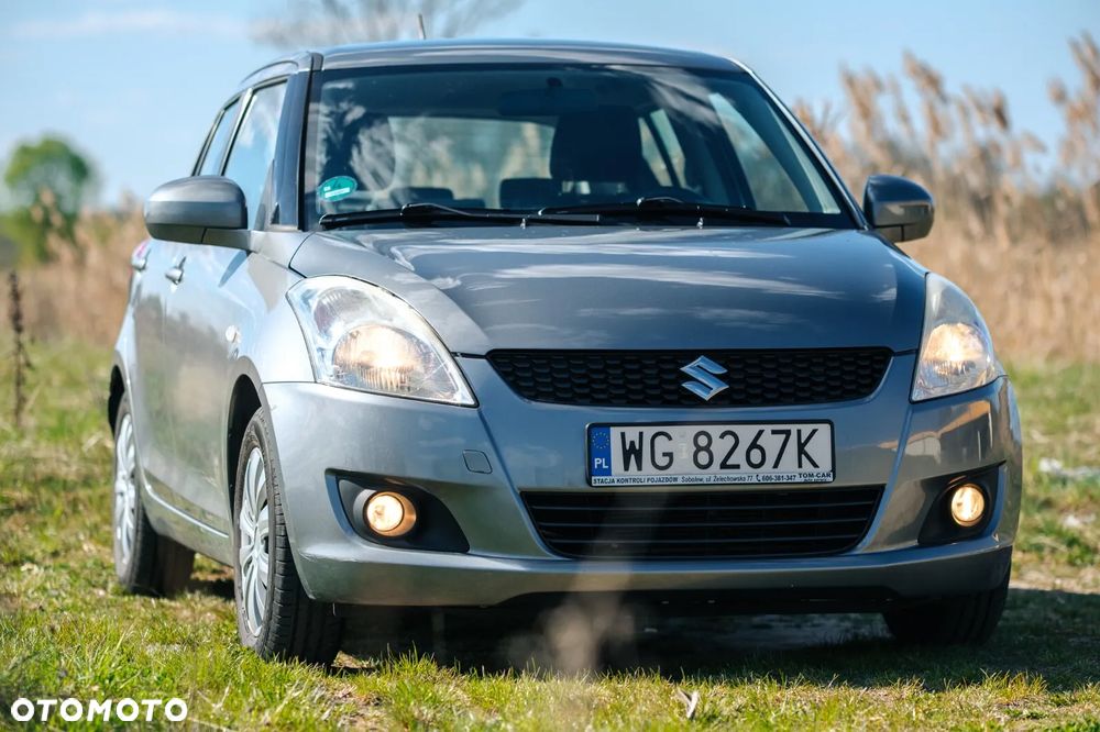 Suzuki Swift 1.2 Premium - 2
