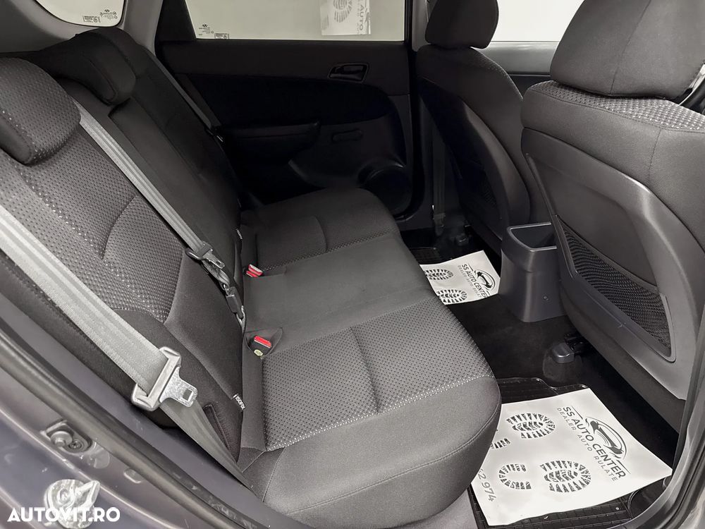 Hyundai i30 CW 1.4 GL Classic - 16