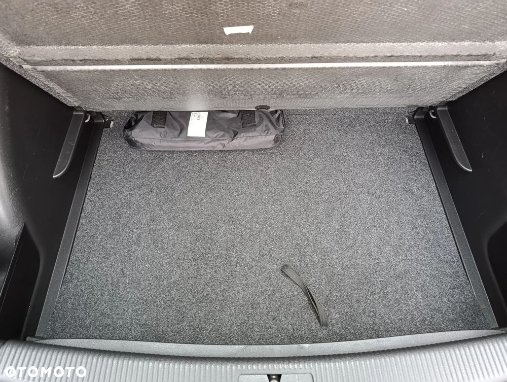 Volkswagen Golf Plus - 19