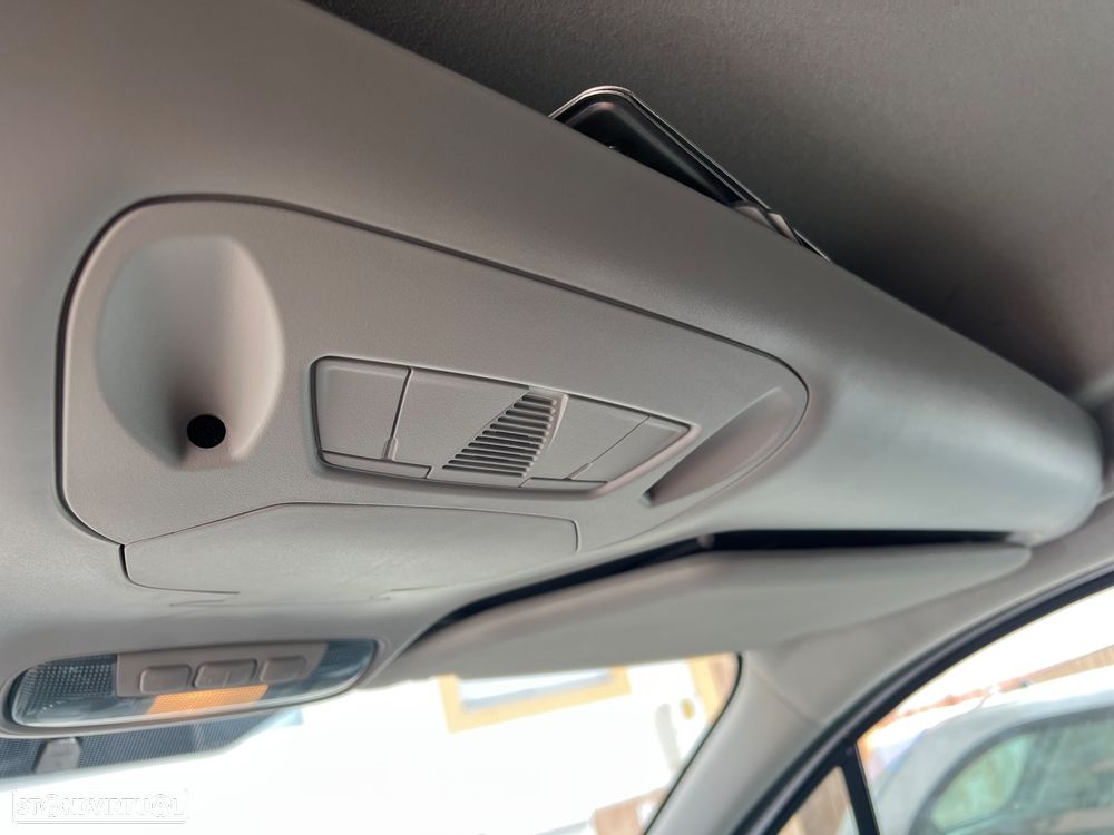 Ford Transit Connect - 9