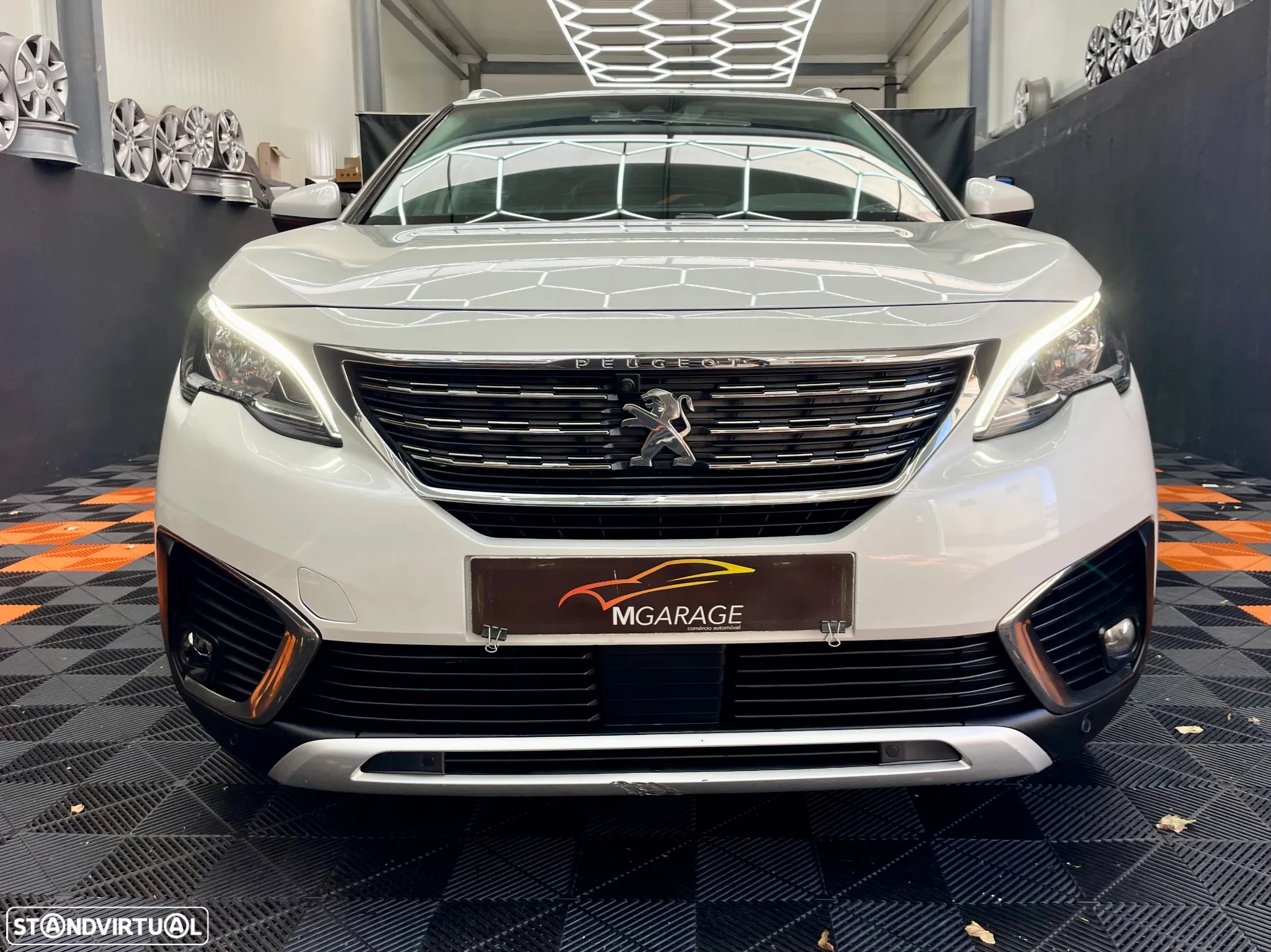 Peugeot 5008 1.6 BlueHDi Allure EAT6 J18 - 11