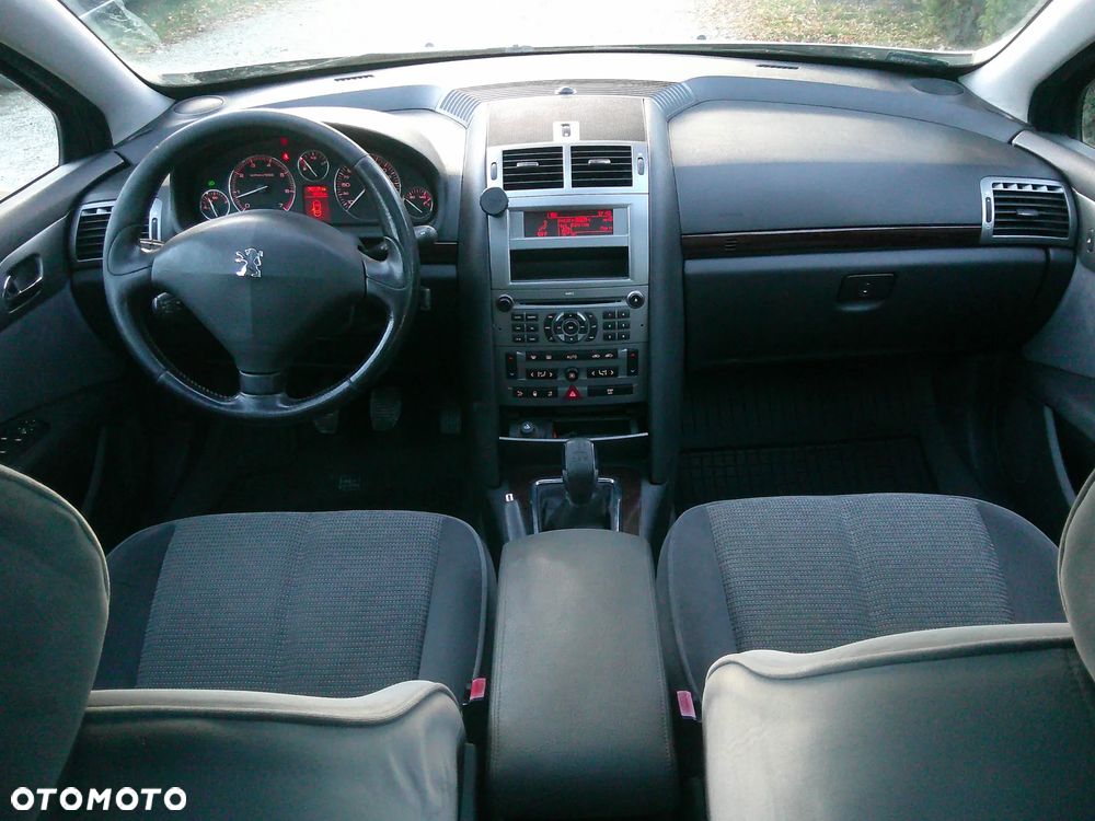 Peugeot 407 - 13