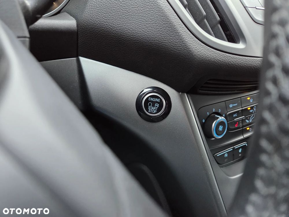 Ford Kuga 1.5 EcoBoost 2x4 Trend - 9