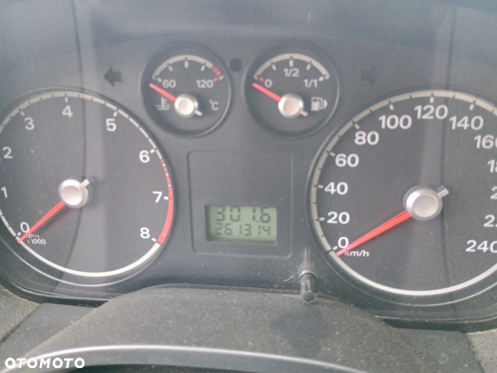 Ford Focus - 11