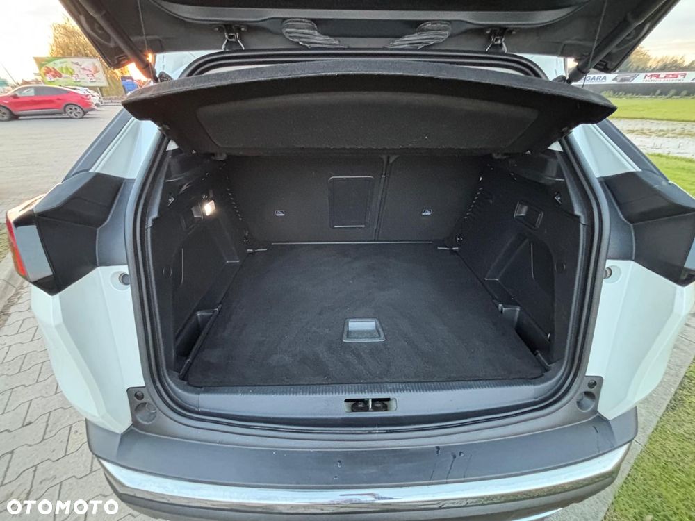 Peugeot 3008 1.2 PureTech Allure S&S - 29