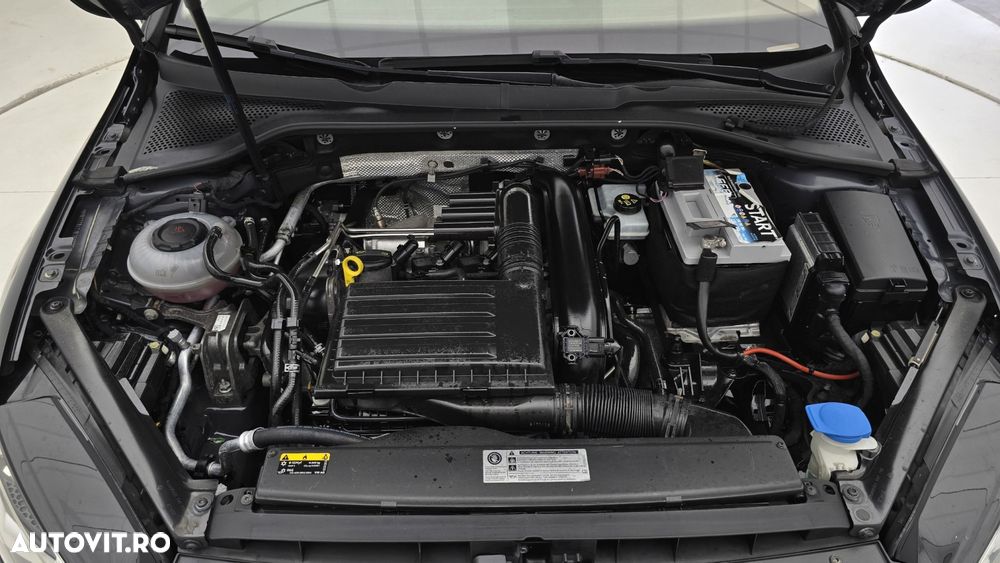 Volkswagen Golf - 24