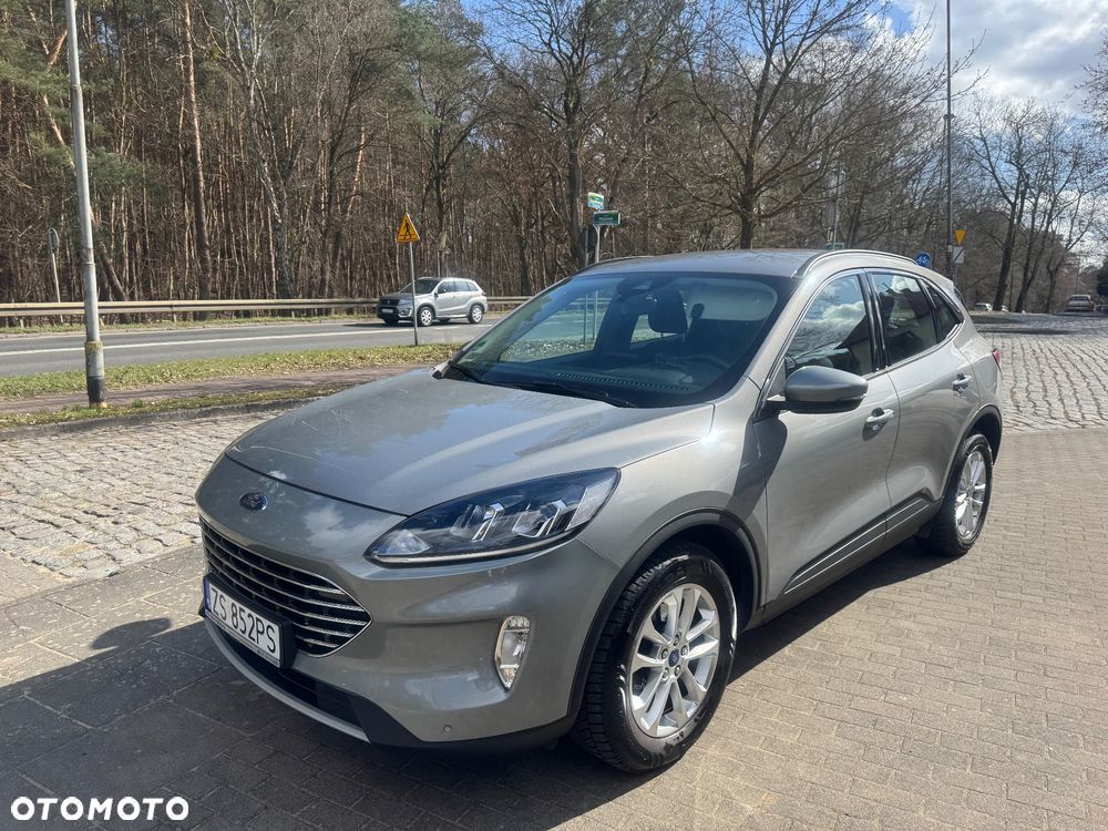 Ford Kuga 1.5 EcoBoost TITANIUM - 1