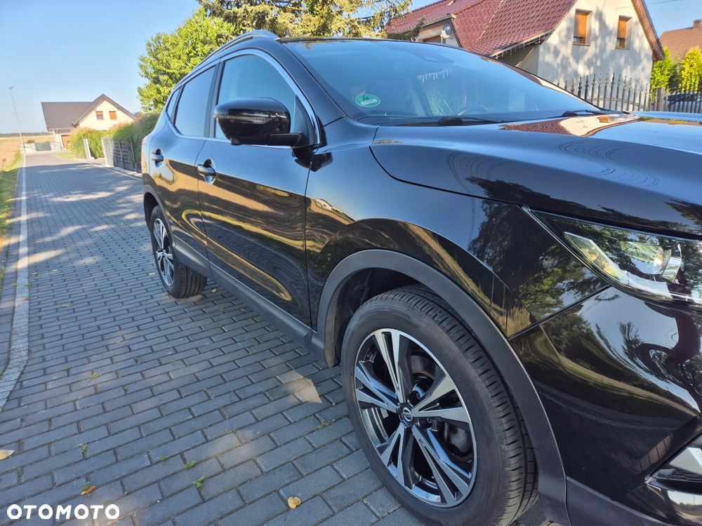 Nissan Qashqai 1.3 DIG-T N-Connecta - 25