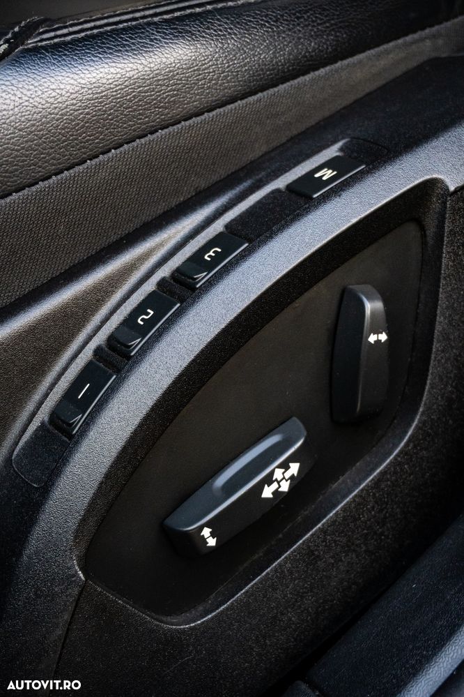 Volvo V40 D4 Summum - 8