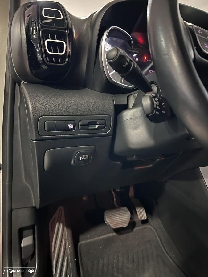 Citroën C3 Aircross 1.2 PureTech Shine EAT6 - 7
