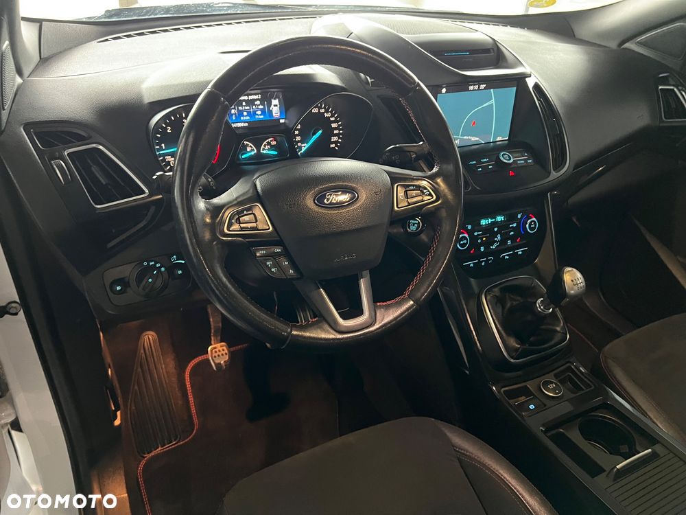 Ford Kuga 2.0 TDCi 4x2 ST-Line - 15