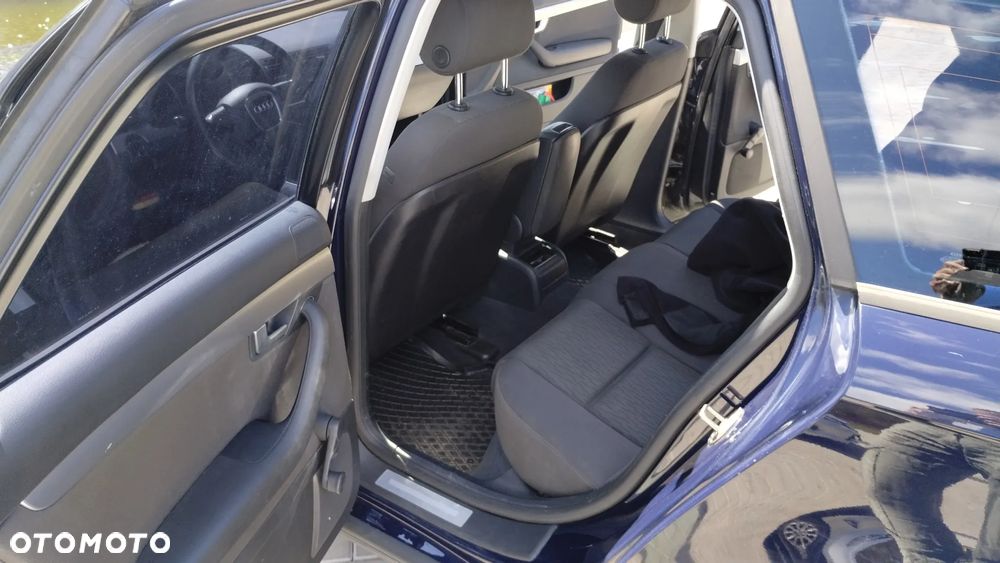 Audi A4 Avant - 13