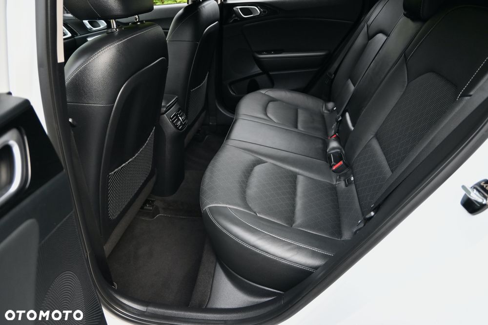 Kia XCeed 1.4 T-GDI L Business Line DCT - 27