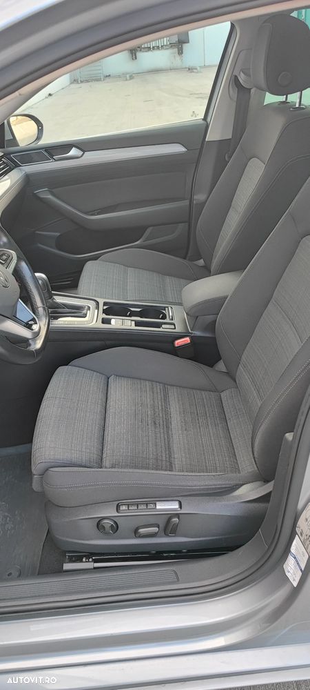 Volkswagen Passat 2.0 TDI SCR DSG Business - 24
