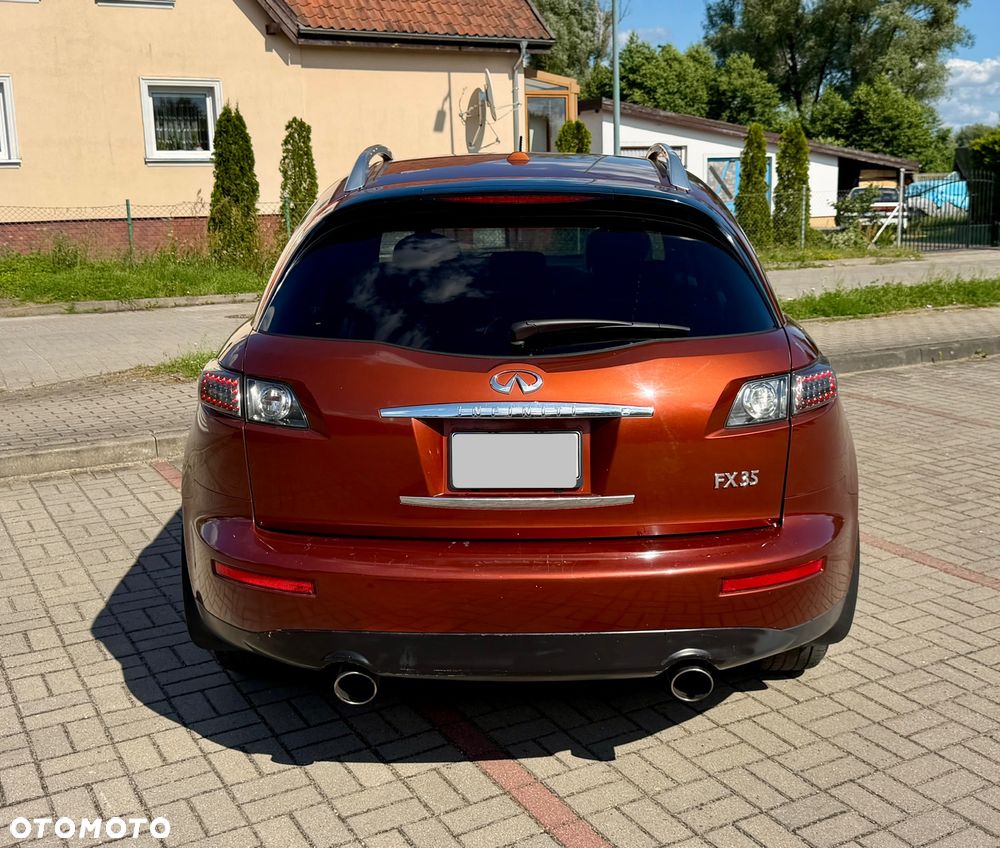 Infiniti FX - 18