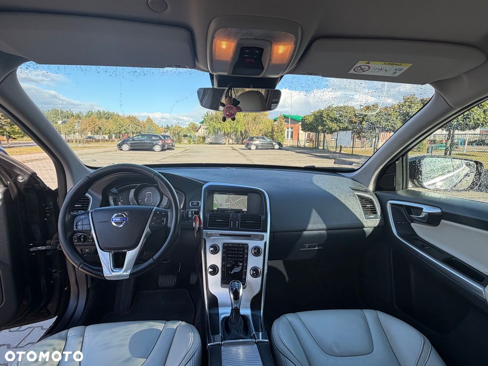 Volvo XC 60 D4 Drive-E Ocean Race - 19