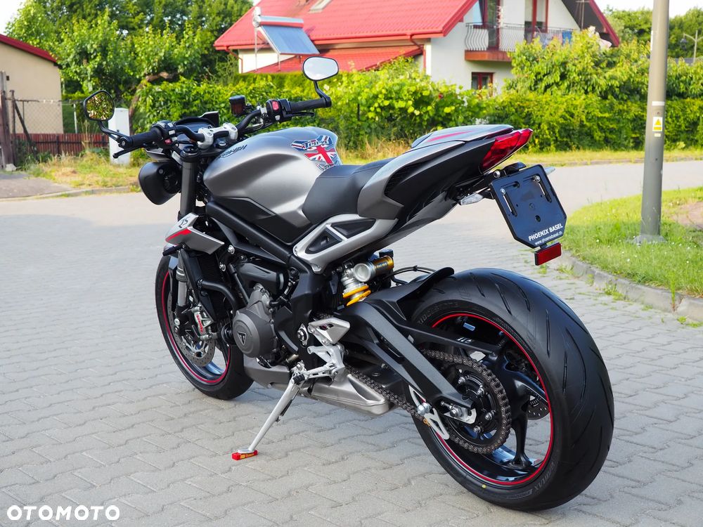 Triumph Street Triple - 2